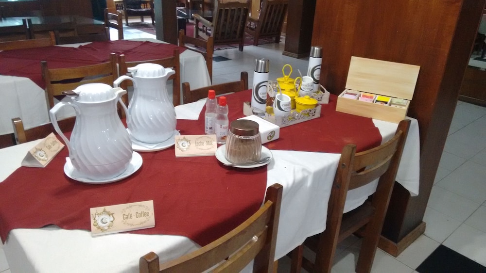 CHELTUM HOTEL (1)