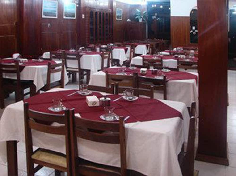 CHELTUM HOTEL (3)