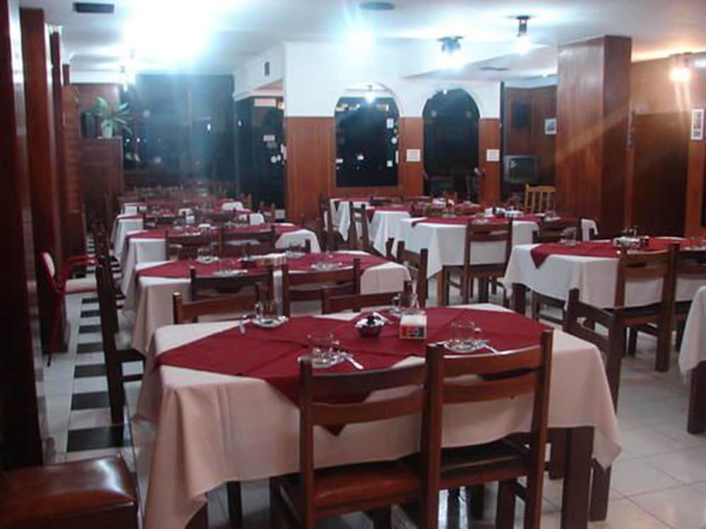 CHELTUM HOTEL (4)
