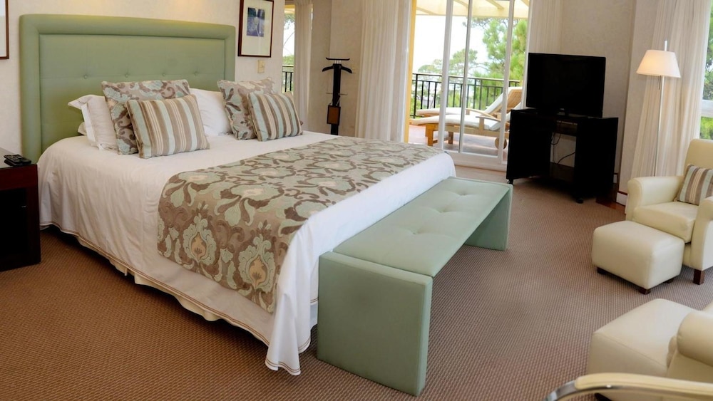 ARGENTINO HOTEL CASINO RESORT (3)