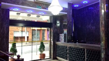 La Guardia Hotel (9)