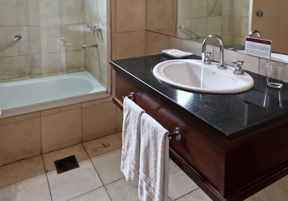 Amerian Executive Mendoza (11)
