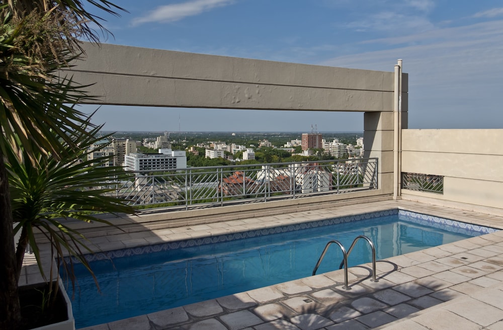 Amerian Executive Mendoza (12)