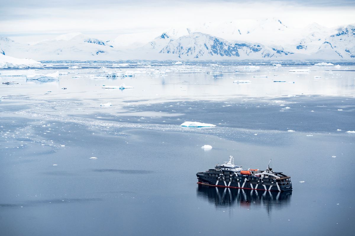 Exploración Clásica De La Antártida En Air-Cruise – 8 Días A Bordo Del Magellan Explorer
