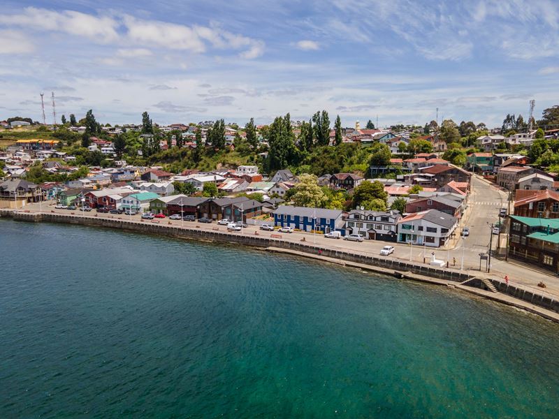 <nav class="nav-breadcrumb" aria-label="breadcrumb"><ol itemscope itemtype="https://schema.org/BreadcrumbList" class="breadcrumb"><li class="breadcrumb-item" itemprop="itemListElement" itemscope itemtype="https://schema.org/ListItem"><a itemtype="https://schema.org/Thing" itemprop="item" href="https://www.tangol.com/eng/" title='Travel Agency'><span itemprop="name">Travel Agency</span></a><meta itemprop="position" content="1" /></li><li class="breadcrumb-item" itemprop="itemListElement" itemscope itemtype="https://schema.org/ListItem"><a itemtype="https://schema.org/Thing" itemprop="item" href="https://www.tangol.com/eng/chile/c_cl" title='Destinations in Chile '><span itemprop="name">Chile</span></a><meta itemprop="position" content="2" /></li><li class="breadcrumb-item" itemprop="itemListElement" itemscope itemtype="https://schema.org/ListItem"><a itemtype="https://schema.org/Thing" itemprop="item" href="https://www.tangol.com/eng/chile/chonchi/d_41123" title='Destinations in Chonchi'><span itemprop="name">Chonchi</span></a><meta itemprop="position" content="3" /></li></ol></nav>