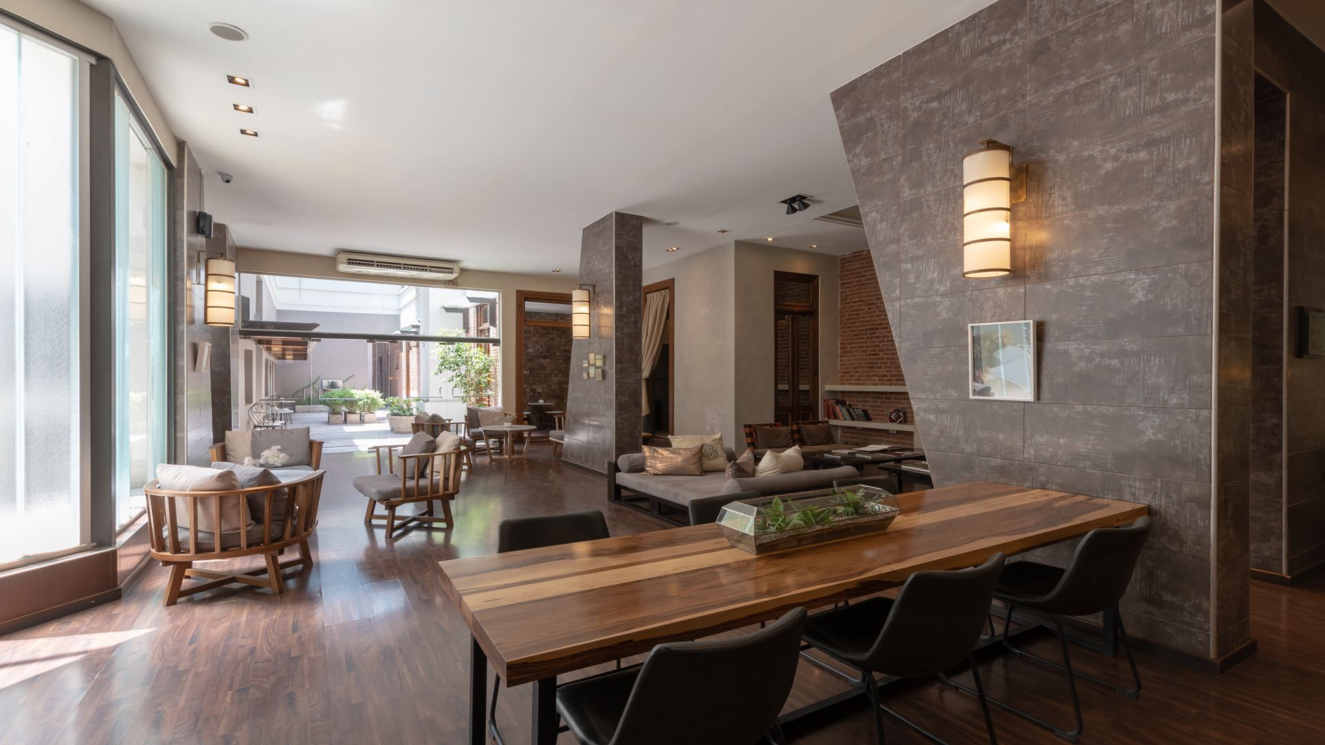 AZUR REAL HOTEL BOUTIQUE (2)