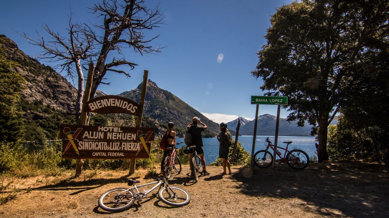 LOCATION DE VÉLOS ÉLECTRIQUES SUR PETIT CIRCUIT (4)