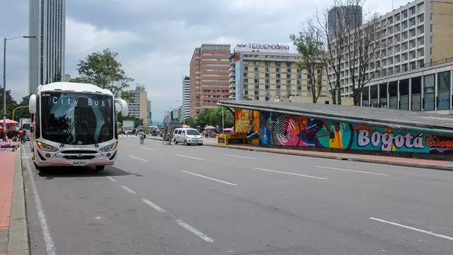 Bogotá A Tu Ritmo: Bus Turístico Hop On - Hop Off
