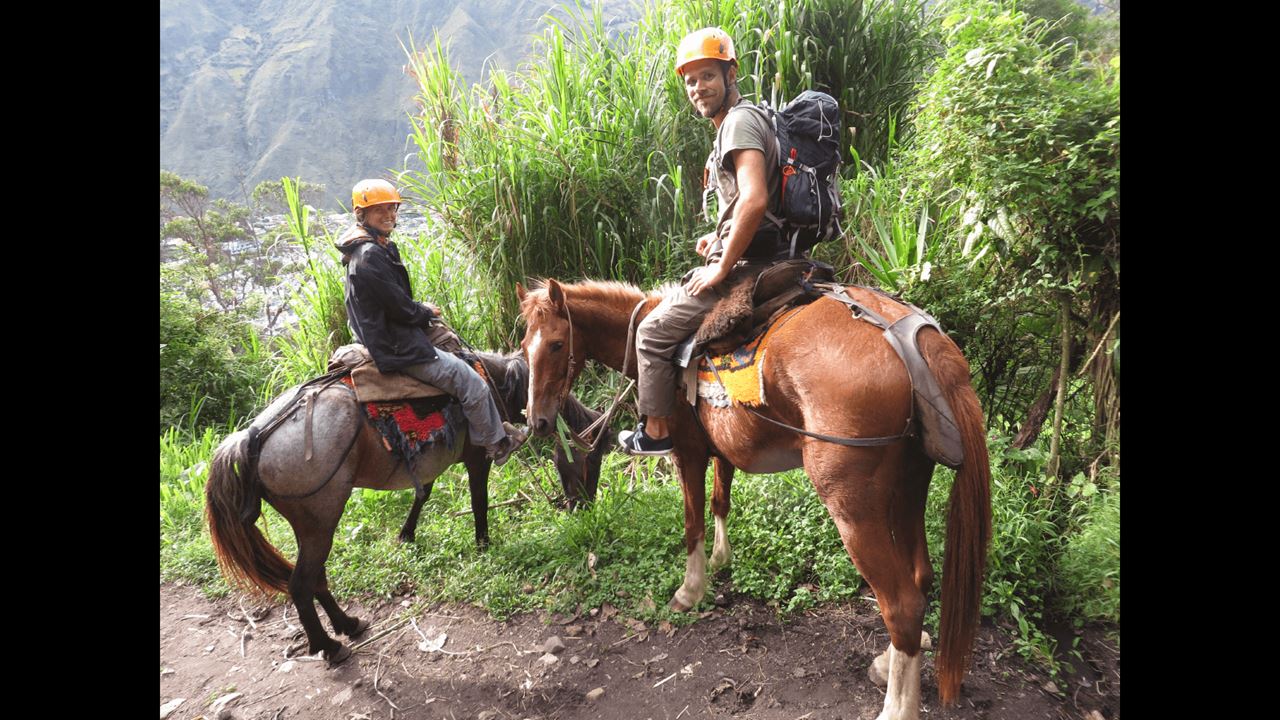 Reiten Unter Dem Tungurahua: Abenteuer In Nahuazo foto 2