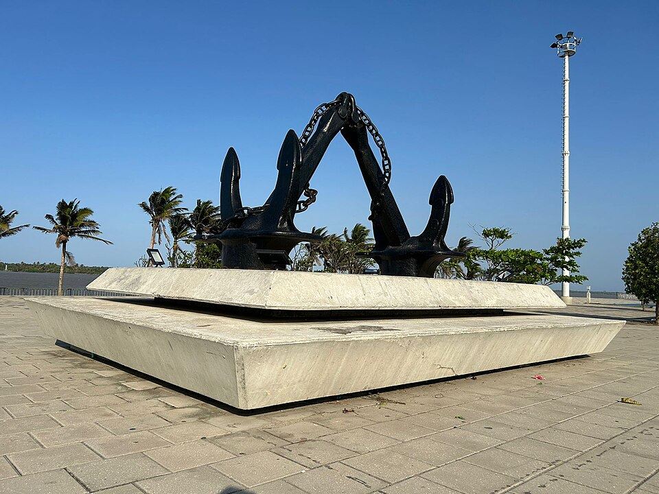 Caminata Guiada al Atardecer por el Malecón del Río Magdalena (6)