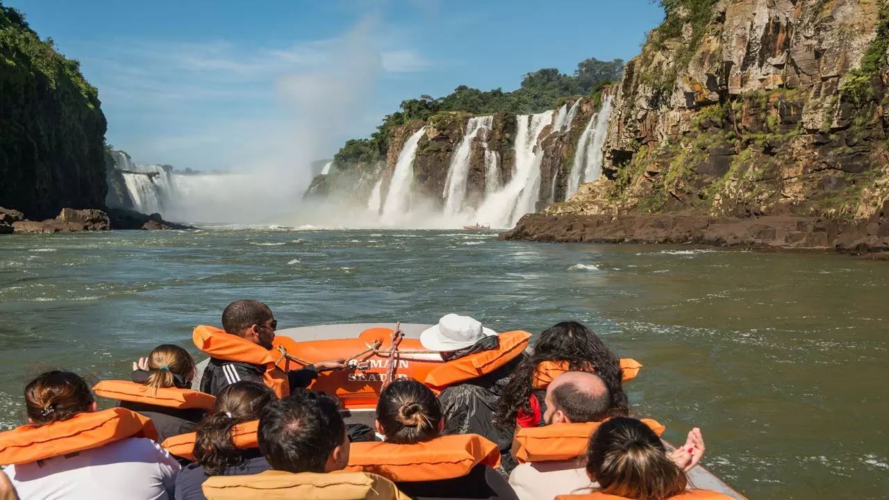 BRAZILIAN WATERFALLS WITH MACUCO SAFARI (4)