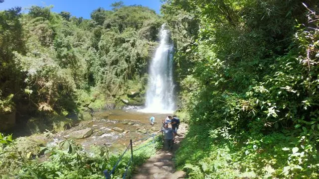 Guadalupe-Hügel Und La Chorrera-Wasserfall, Wandern Und Entspannung