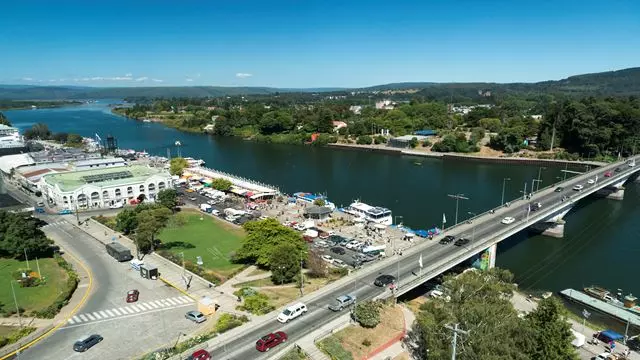 Visite De La Ville Essentielle De Valdivia
