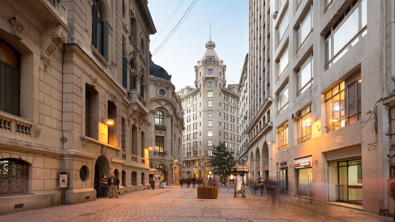 Contrasts of Santiago: Historic Center and Santa Lucía Hill (1)