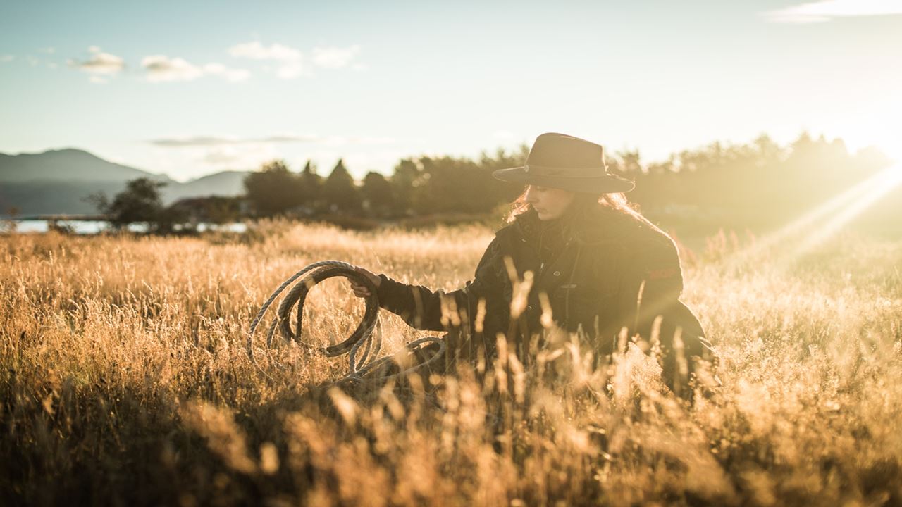 Experience at a Patagonian Ranch: Shearing and Roasting (4)