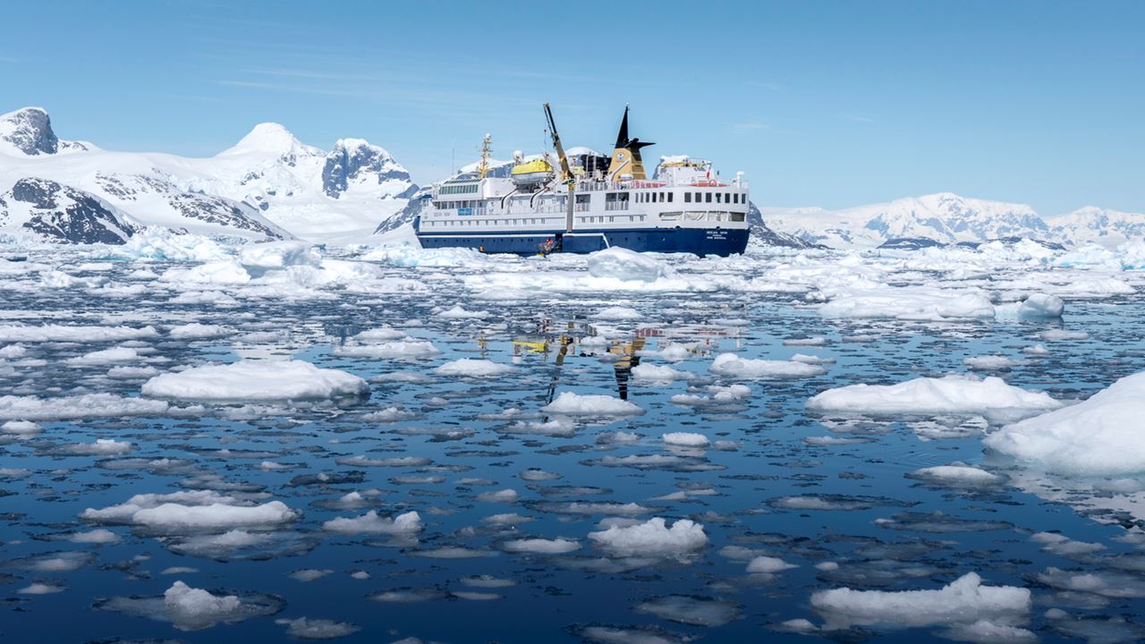 Classic Antarctica Air Cruise Exploration – 8 Days aboard the Ocean Nova (2)