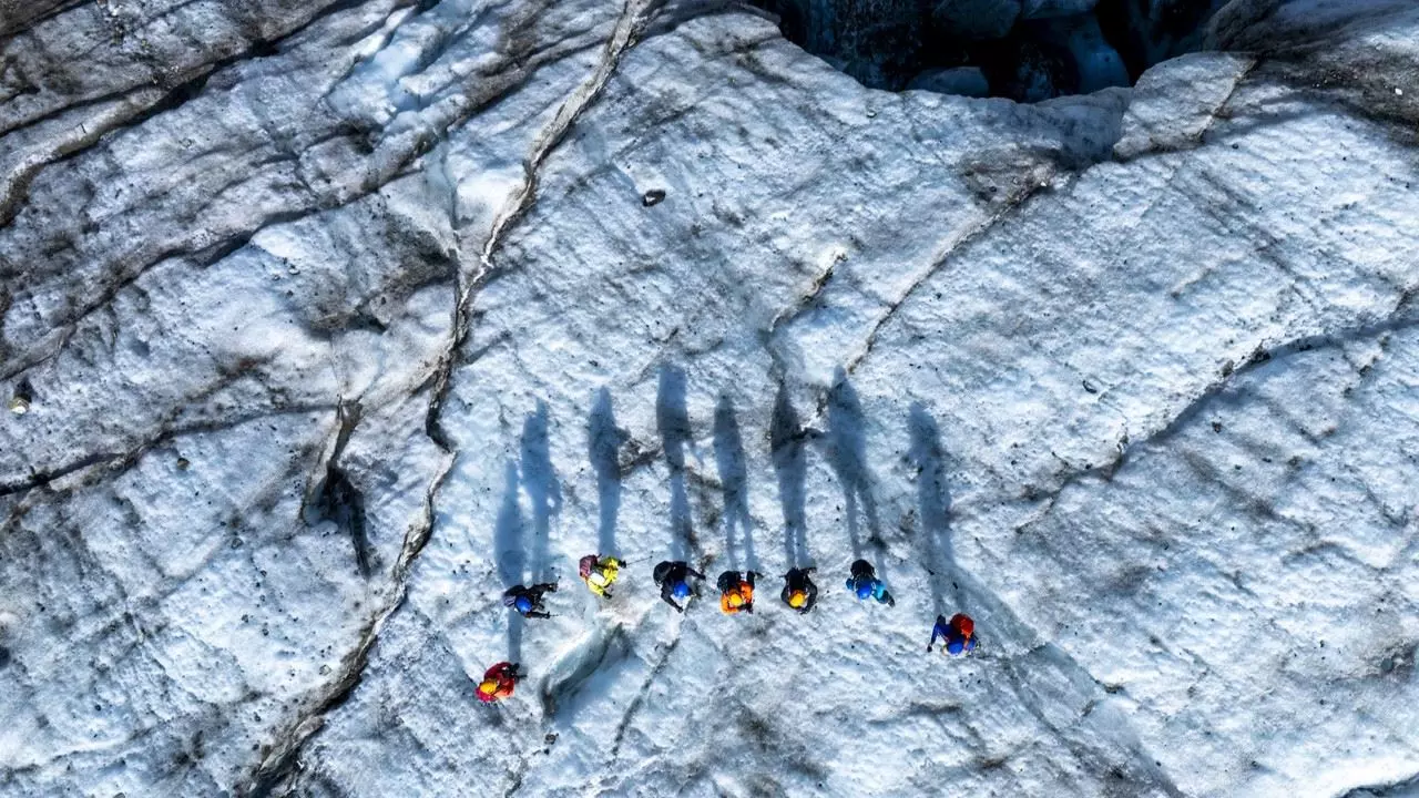 Randonnée Sur Glace Sur Le Glacier Martial