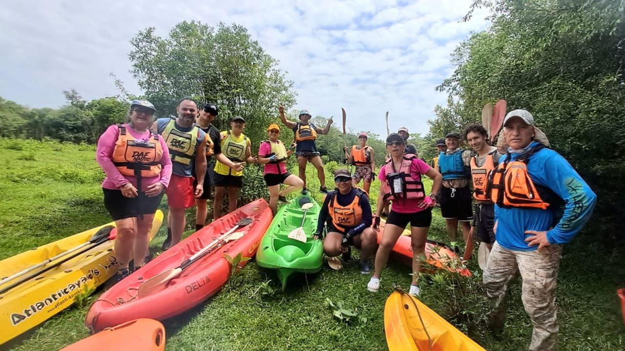 Kayak En Arroyo Paraiso