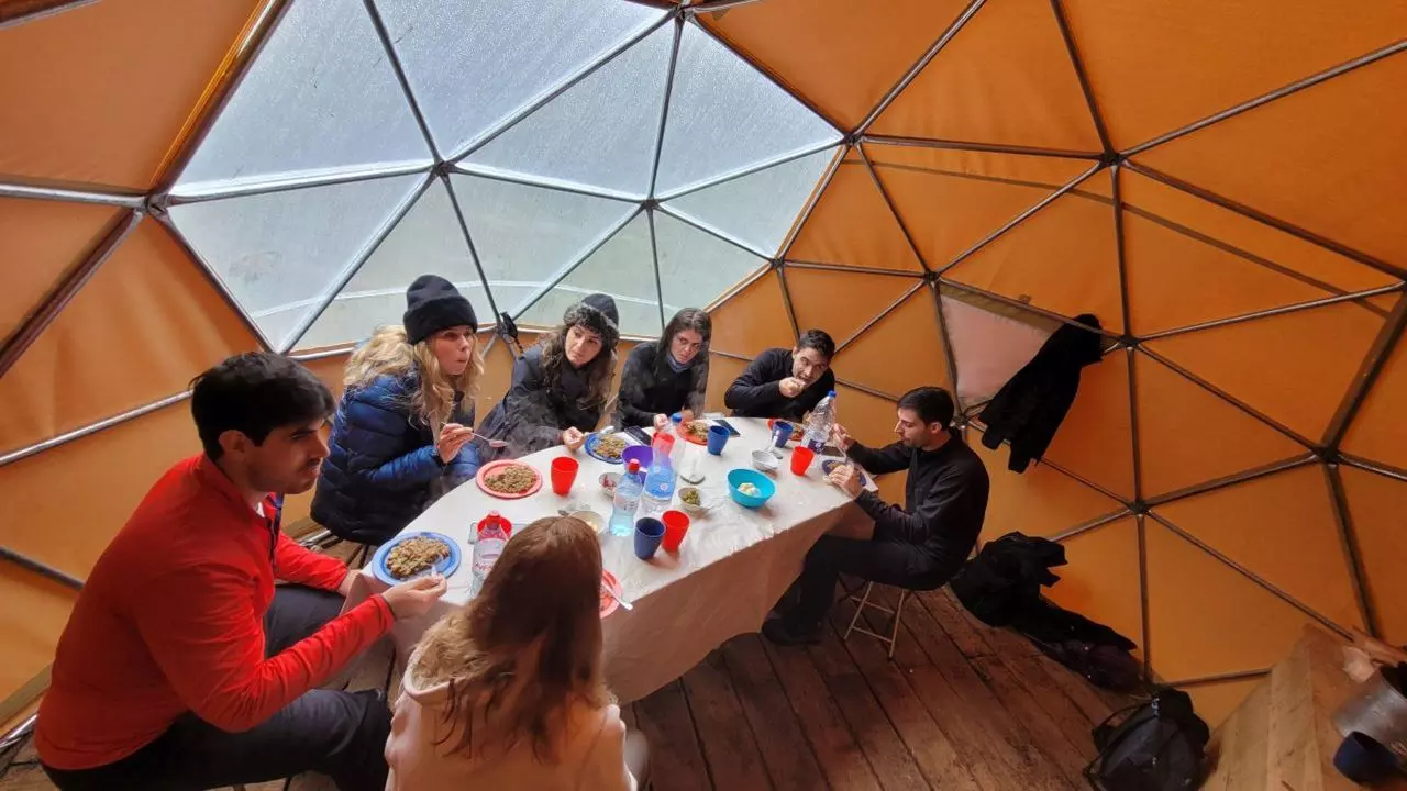 Lagon Émeraude Avec Déjeuner Dans Un Dôme De Montagne