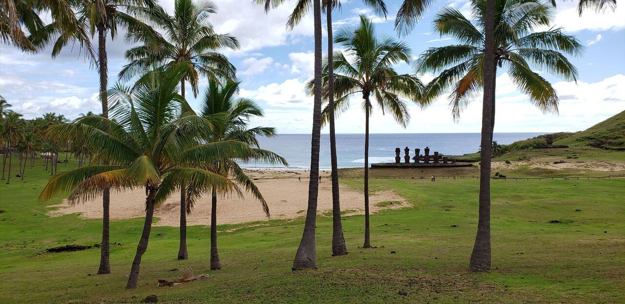 THE BEST OF EASTER ISLAND (6)