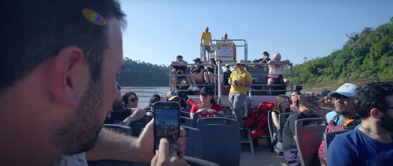 NAVEGACION POR RIO IGUAZU (7)