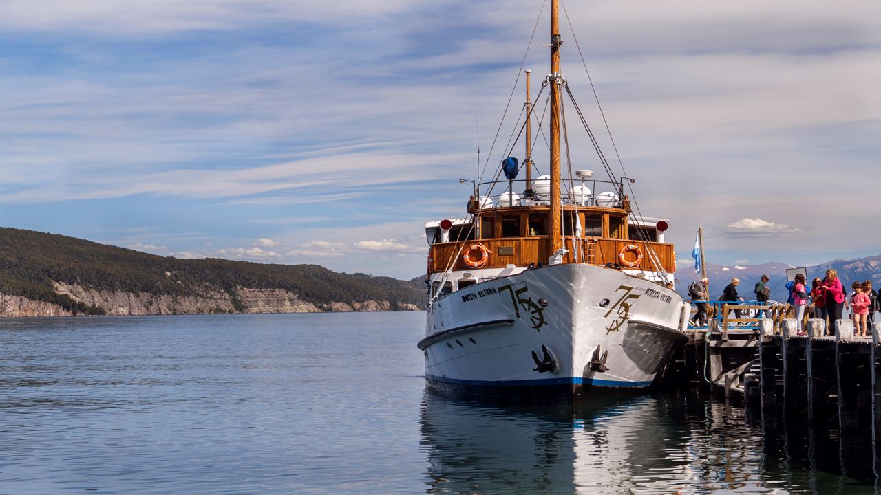 OFFER: AIRPORT TRANSFERS, CHICO CIRCUIT AND VICTORIA ISLAND AND ARRAYANES FOREST (9)