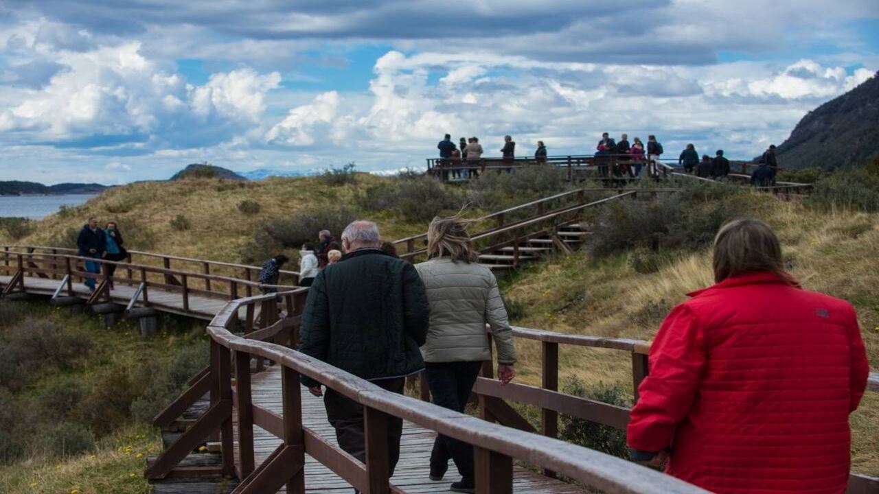 OFFRE : TRANSFERTS AÉROPORT, PARC NATIONAL ET NAVIGATION VERS L`ÎLE DES LOUPS ET DES OISEAUX (9)