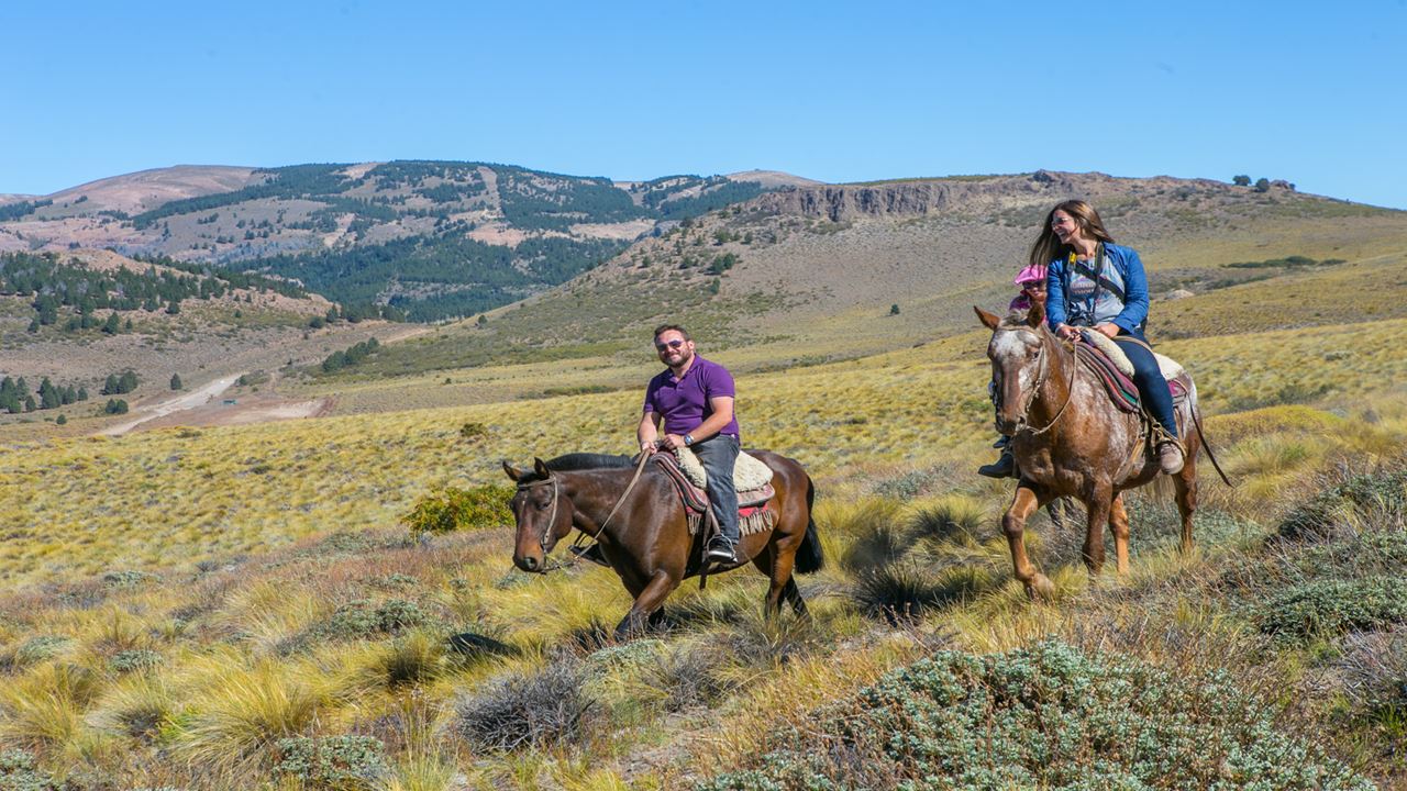 PROMO: SMALL CIRCUIT, HORSEBACK RIDING AND AIRPORT TRANSFERS (7)