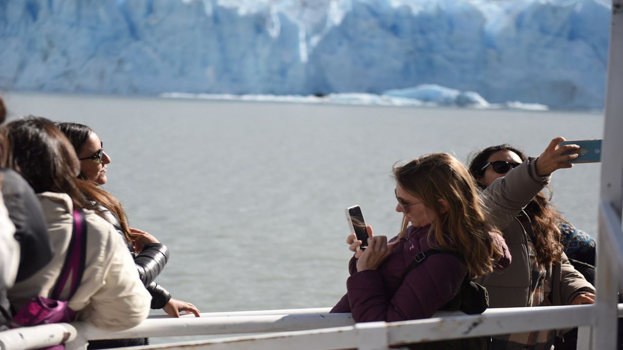 Promo: Perito Moreno Glacier, Nautical Safari And Airport Transfers