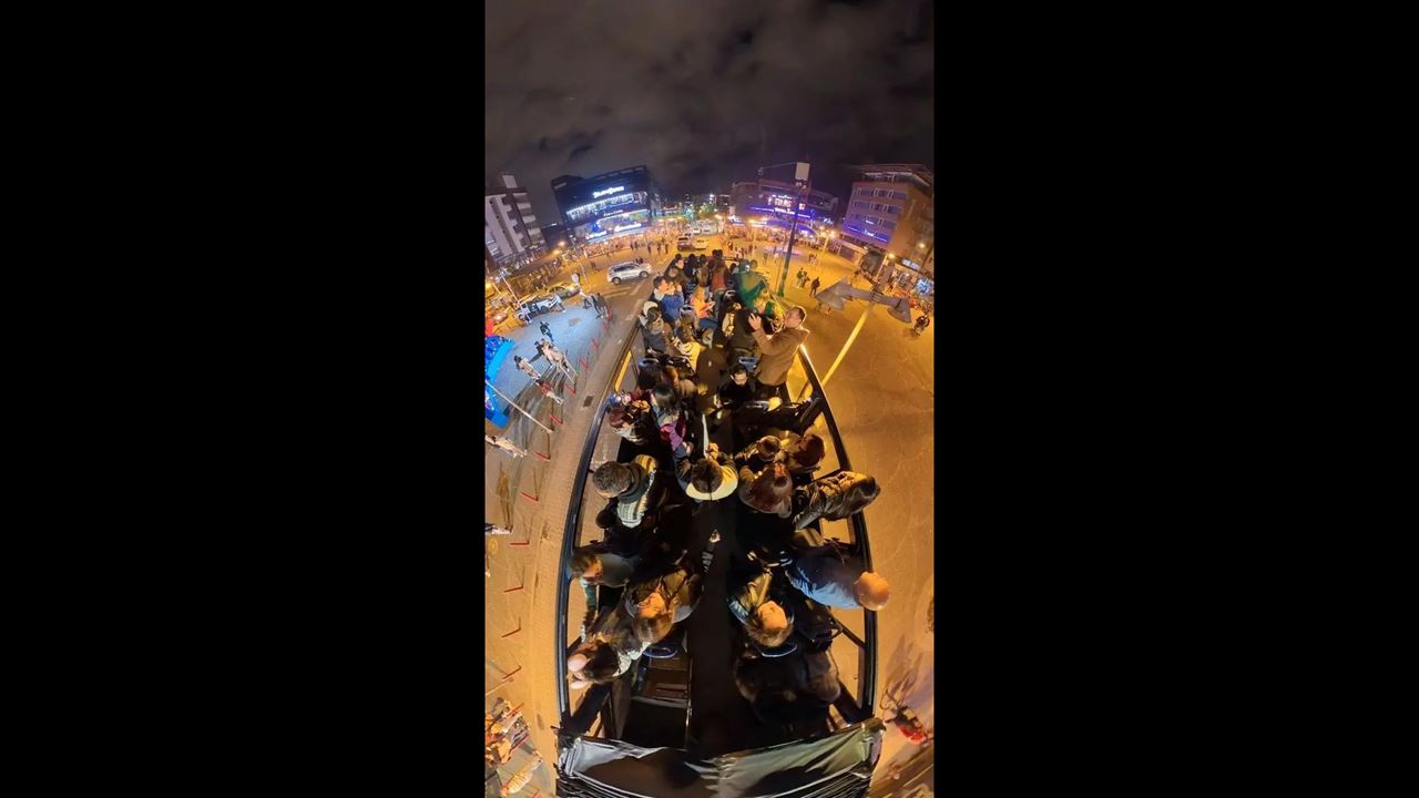 Quito À Noite: Passeio Panorâmico De Ônibus E A Pé Pelo Centro Histórico. foto 2