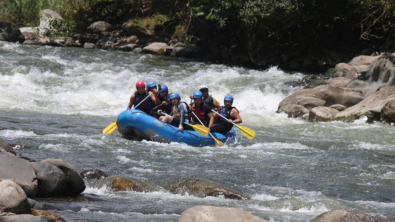 Rafting in Baños de Agua Santa: Pastaza River Level 3 and 4 (6)