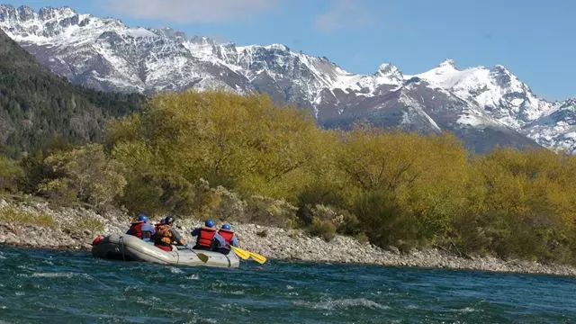 Rafting Sur La Rivière Limay