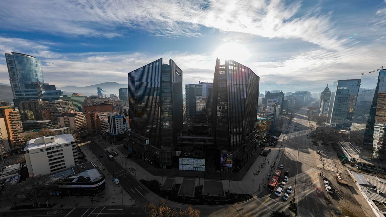 Sanhattan Walking Tour: Modernidad, Arquitectura y Vistas 360 (3)