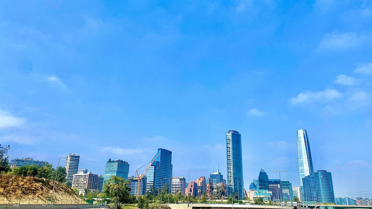 Sanhattan Walking Tour: Modernidad, Arquitectura y Vistas 360 (4)