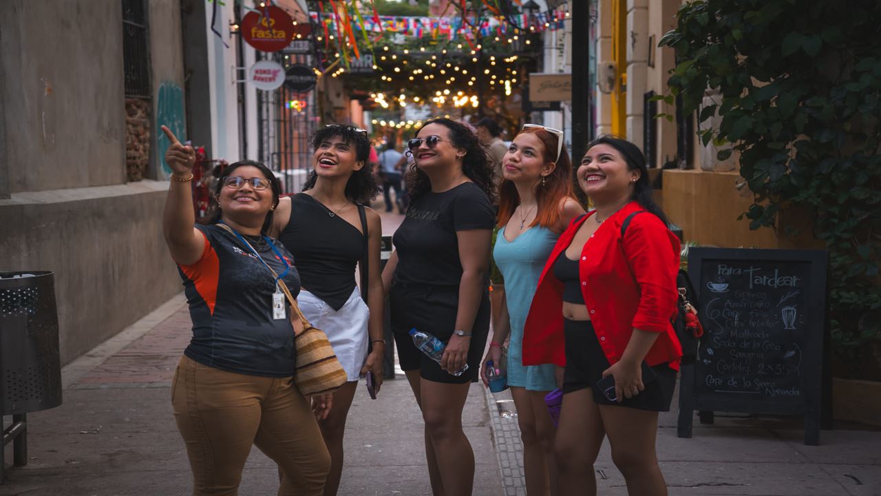 Walking Tour With Artisanal Coffee Tasting