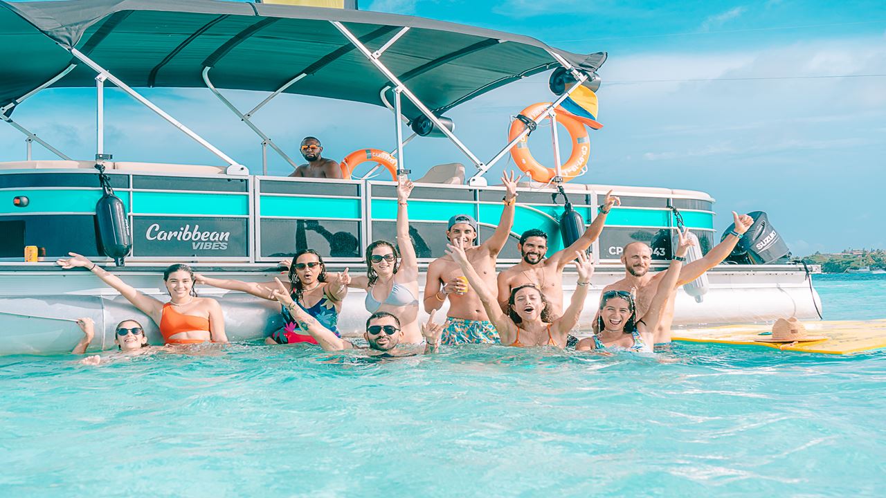 Tour En Pontón Por Los Cayos Con Snorkeling