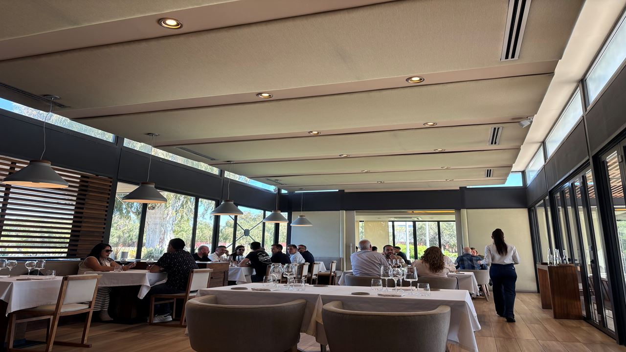 TOUR AND TASTING AT TRAPICHE WINERY (10)