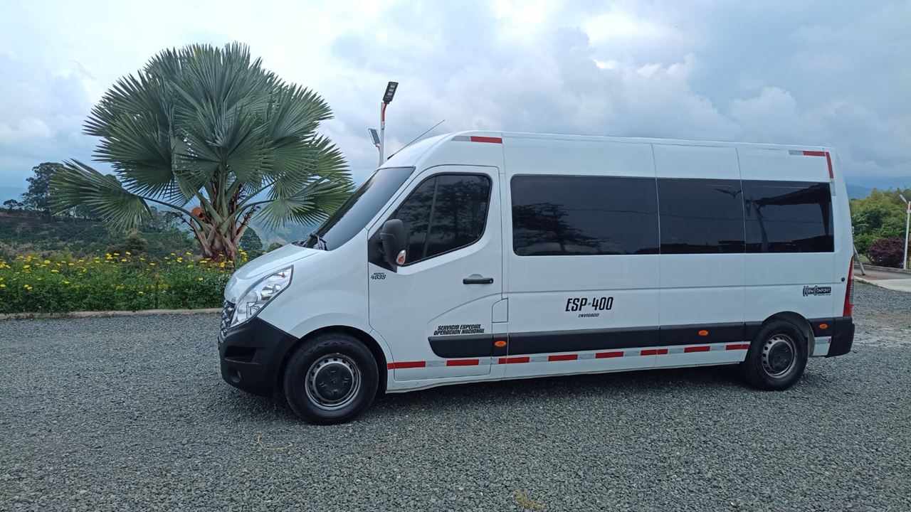 Private Arrival Transfer: El Edén International Airport to Hotel (3)