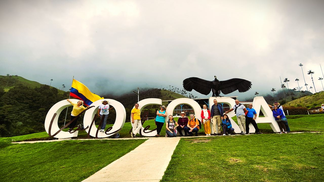 Cocora Valley Express En Jeep Willys