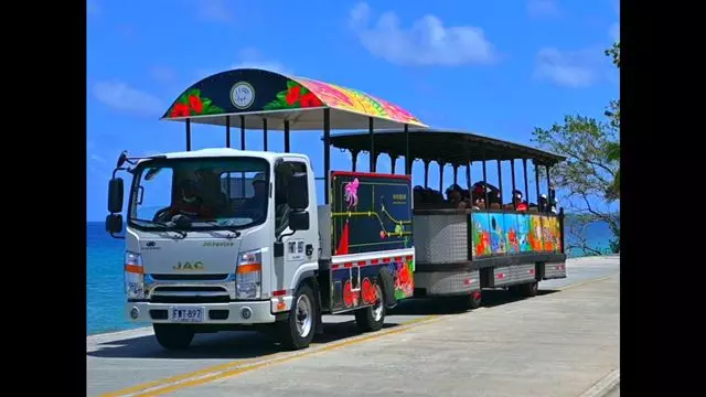 Vuelta A La Isla En Tren Turistico