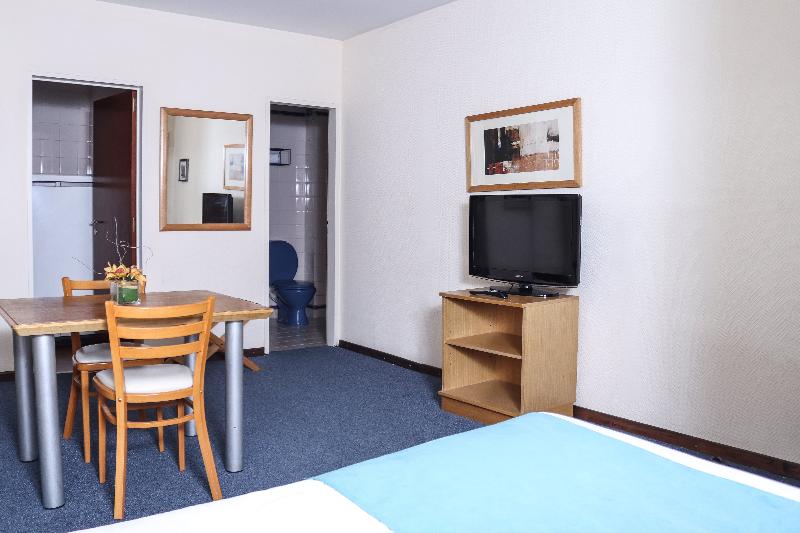 CH Le Petit Suites (12)