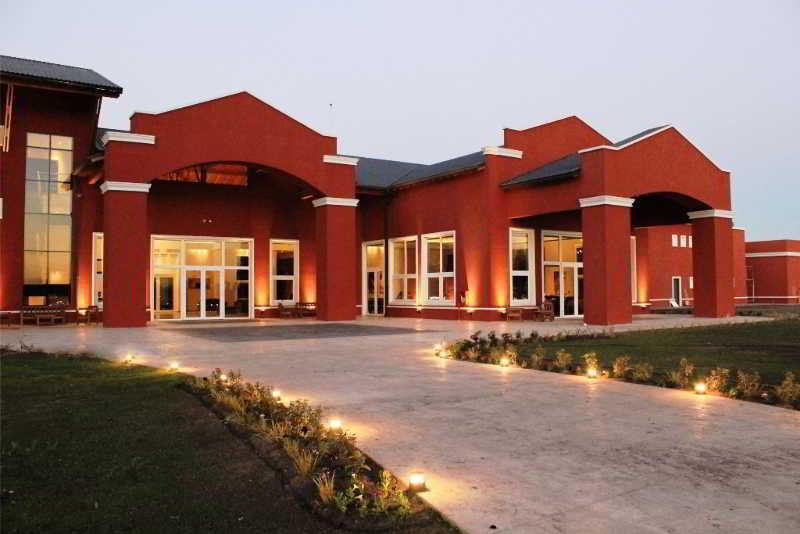 Howard Johnson Hotel & Convention Center Ezeiza (2)