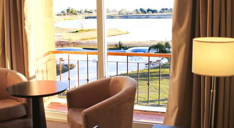 Howard Johnson Hotel & Convention Center Ezeiza (10)