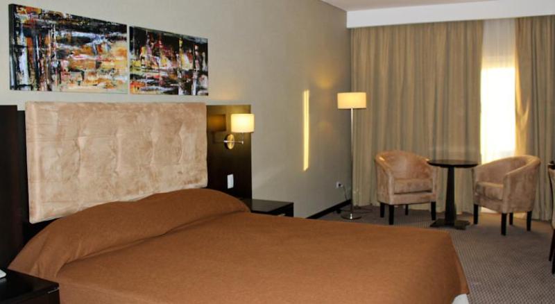 Howard Johnson Hotel & Convention Center Ezeiza (13)