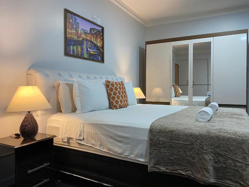 Quarto Luxo Silver (2)