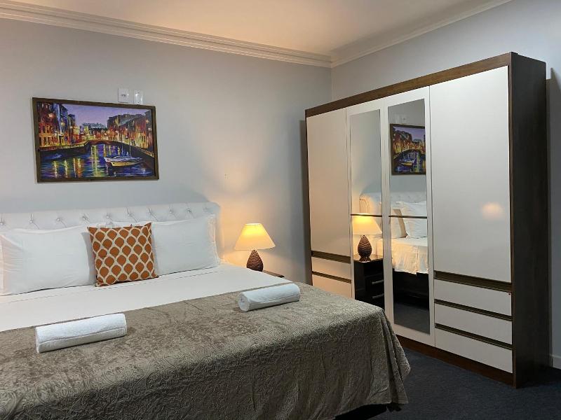 Quarto Luxo Silver (10)