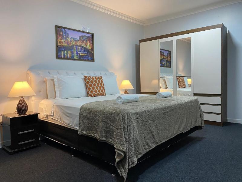 Quarto Luxo Silver (12)
