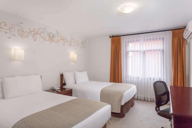 Costa del Sol Ramada Cusco (2)