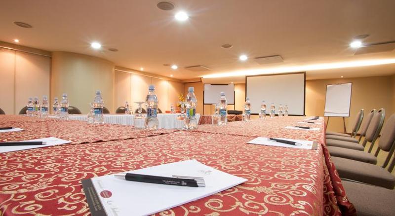 Akros by BlueBay (9)