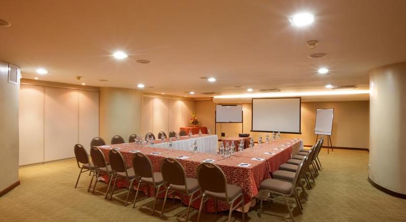 Akros by BlueBay (20)